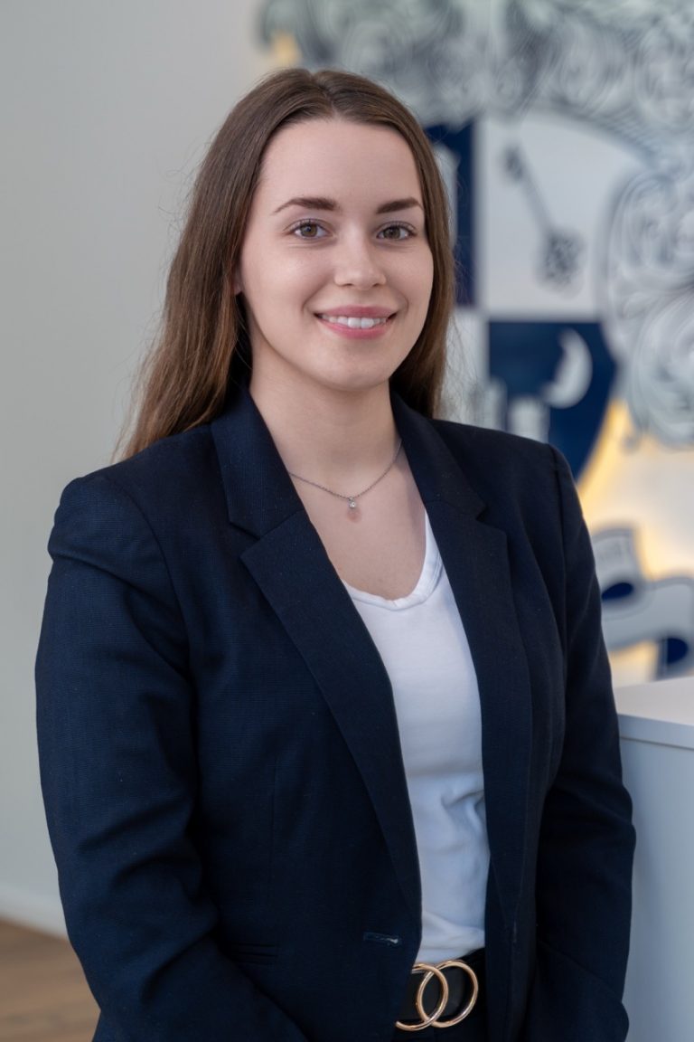 Samantha Pflüger geb. Heine